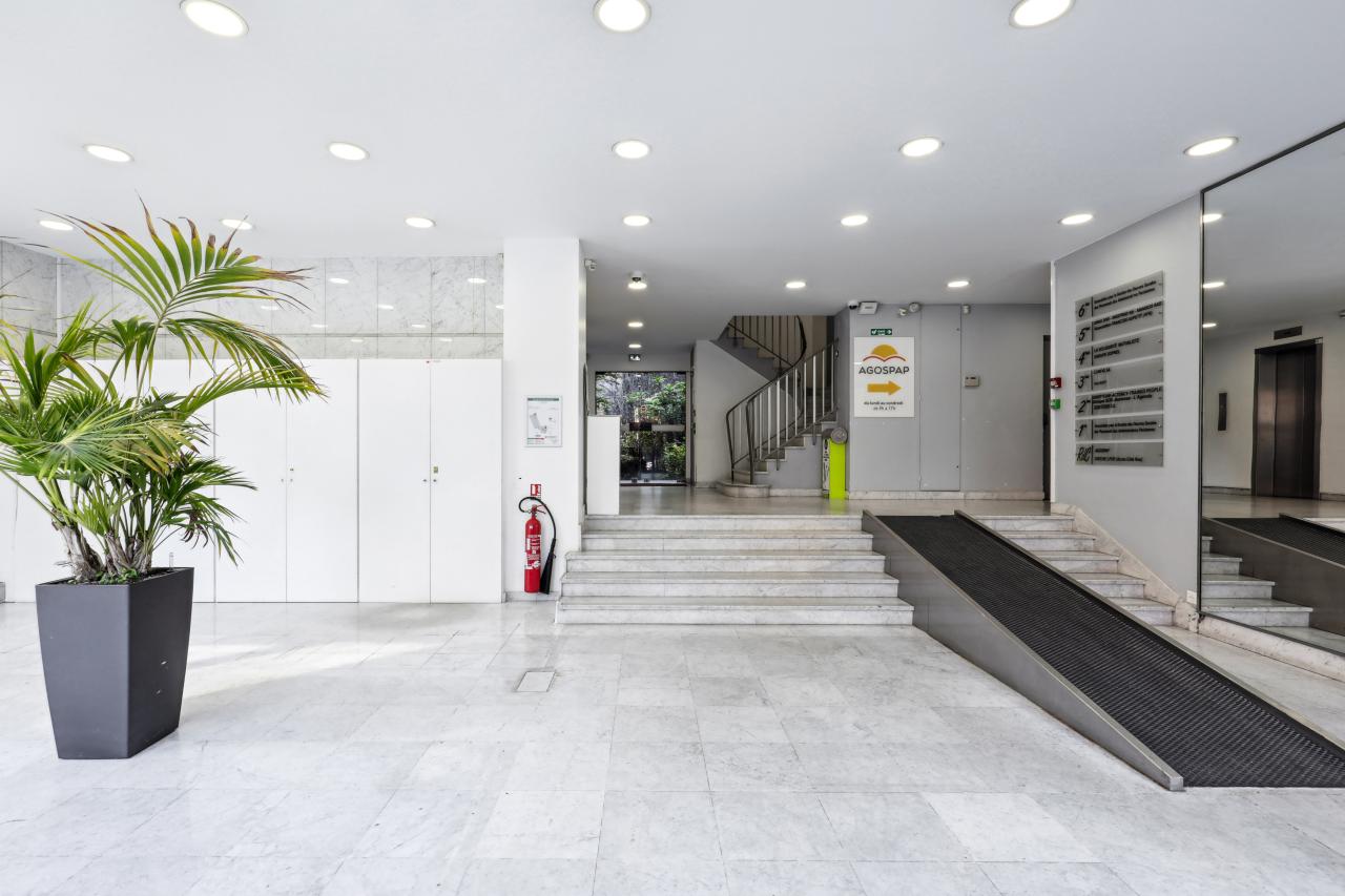 Bureau Paris 949m² Location bureau Paris OLBUR2309782 4